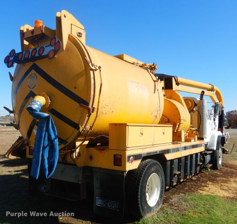 image for item FF9077 1992 Ford L8000 sewer jetter truck