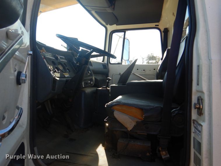 image for item FF9077 1992 Ford L8000 sewer jetter truck