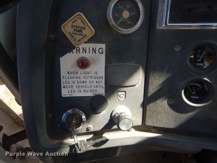 image for item FF9077 1992 Ford L8000 sewer jetter truck