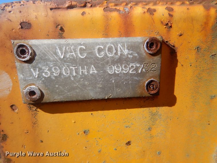 image for item FF9077 1992 Ford L8000 sewer jetter truck