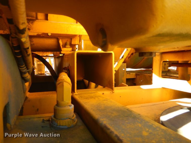 image for item FF9077 1992 Ford L8000 sewer jetter truck