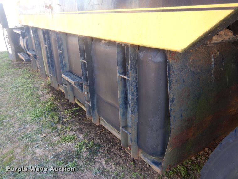 image for item FF9077 1992 Ford L8000 sewer jetter truck