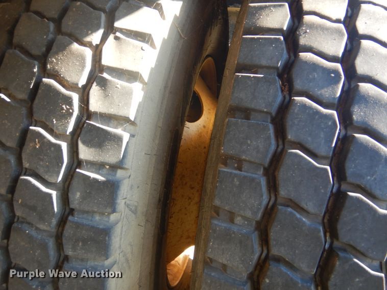 image for item FF9077 1992 Ford L8000 sewer jetter truck