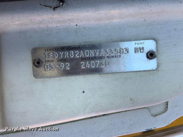 image for item FF9077 1992 Ford L8000 sewer jetter truck