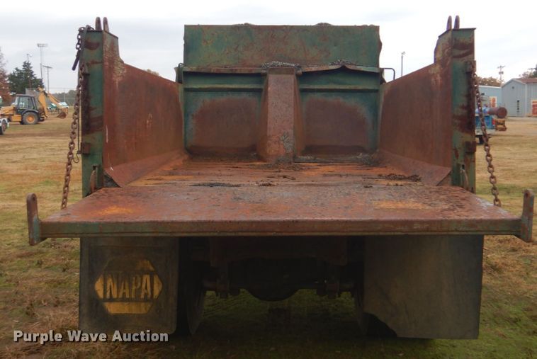 image for item FF9078 1999 Chevrolet C6500 dump truck