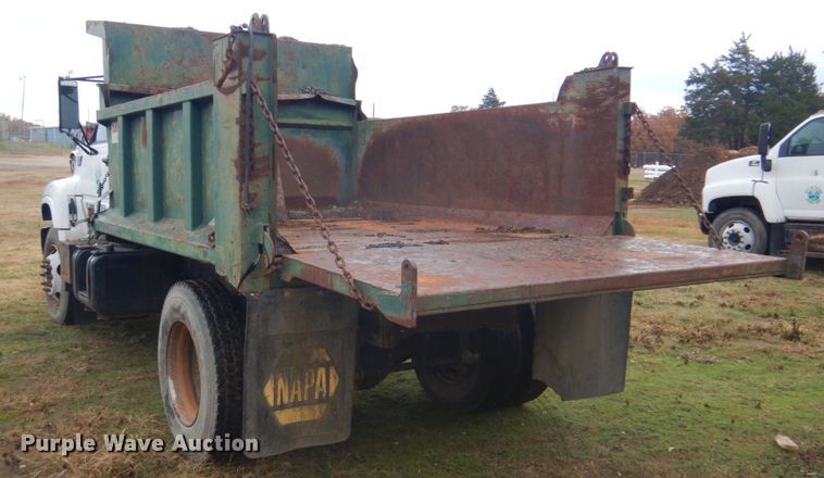 image for item FF9078 1999 Chevrolet C6500 dump truck