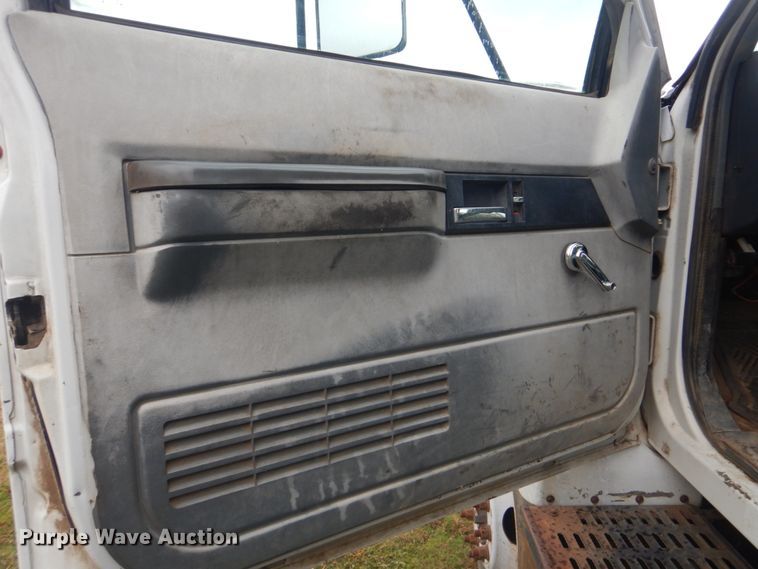 image for item FF9078 1999 Chevrolet C6500 dump truck