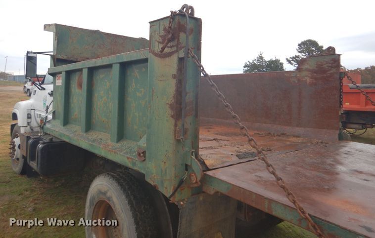 image for item FF9078 1999 Chevrolet C6500 dump truck