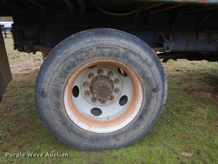 image for item FF9078 1999 Chevrolet C6500 dump truck