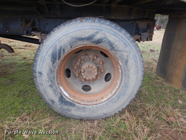 image for item FF9078 1999 Chevrolet C6500 dump truck