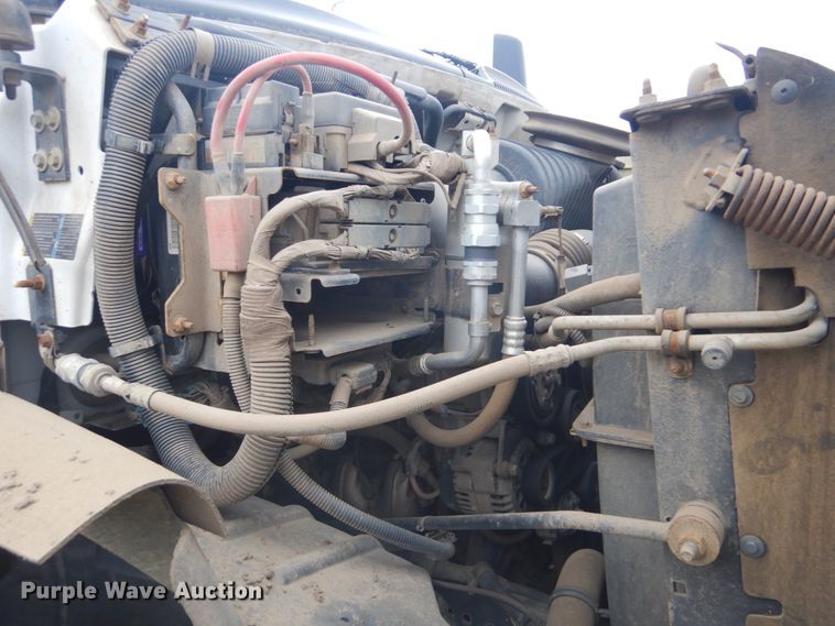 image for item FF9079 2004 Chevrolet C7500 dump truck