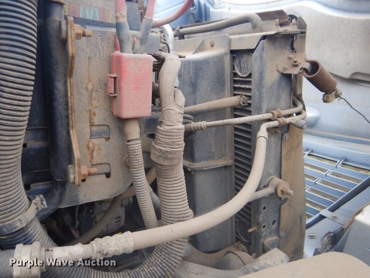 image for item FF9079 2004 Chevrolet C7500 dump truck