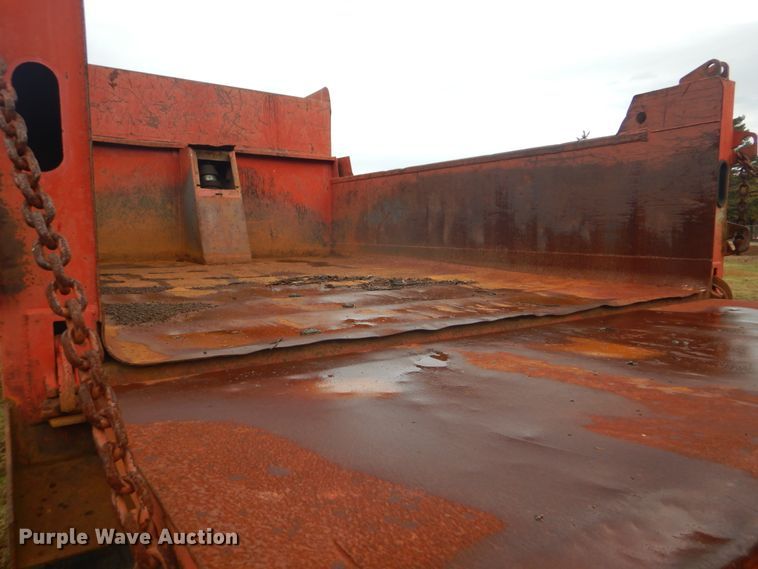 image for item FF9079 2004 Chevrolet C7500 dump truck