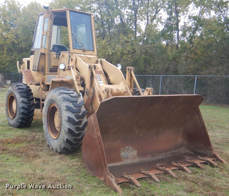 image for item FF9080 1981 Caterpillar 930 wheel loader