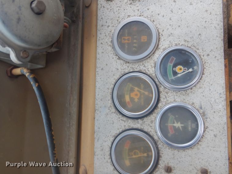 image for item FF9080 1981 Caterpillar 930 wheel loader