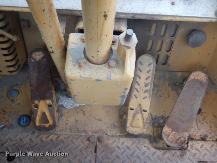 image for item FF9080 1981 Caterpillar 930 wheel loader