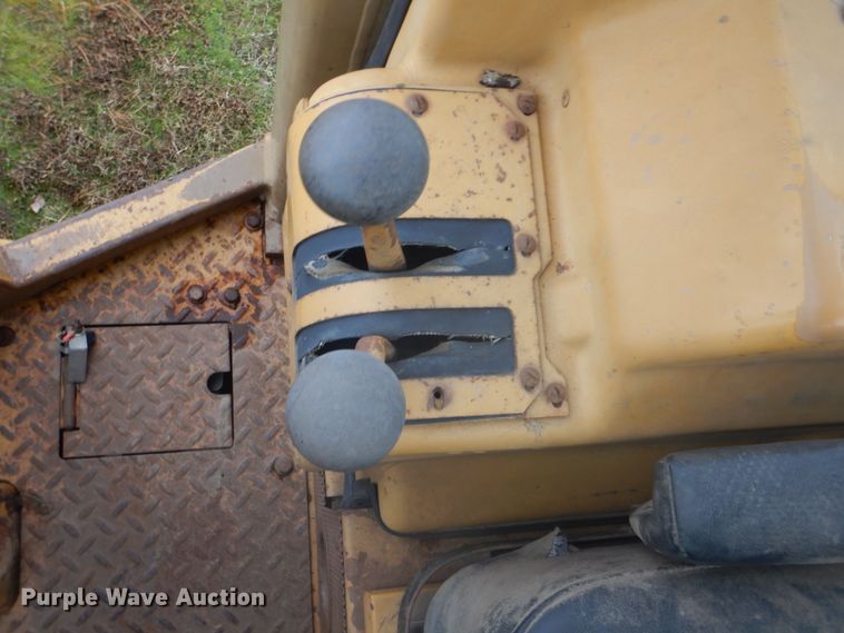 image for item FF9080 1981 Caterpillar 930 wheel loader