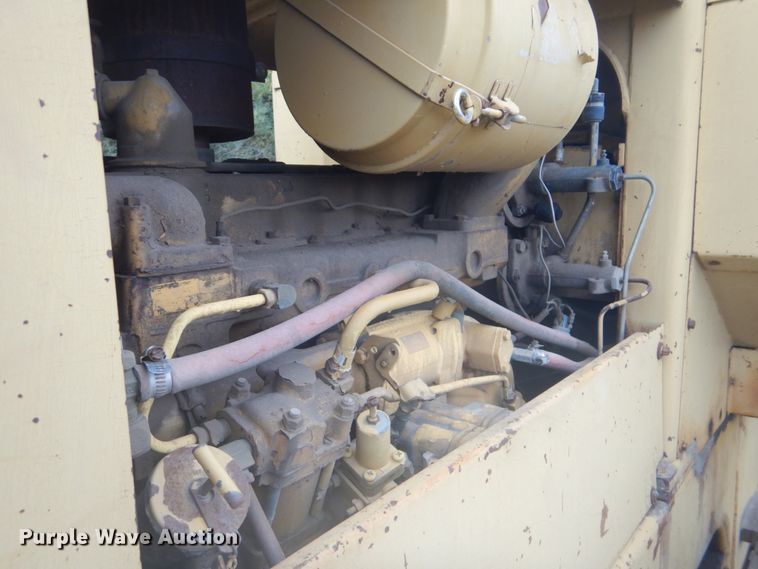 image for item FF9080 1981 Caterpillar 930 wheel loader