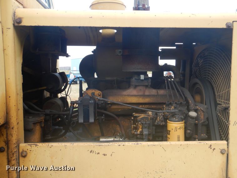 image for item FF9080 1981 Caterpillar 930 wheel loader