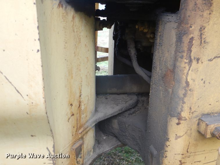 image for item FF9080 1981 Caterpillar 930 wheel loader