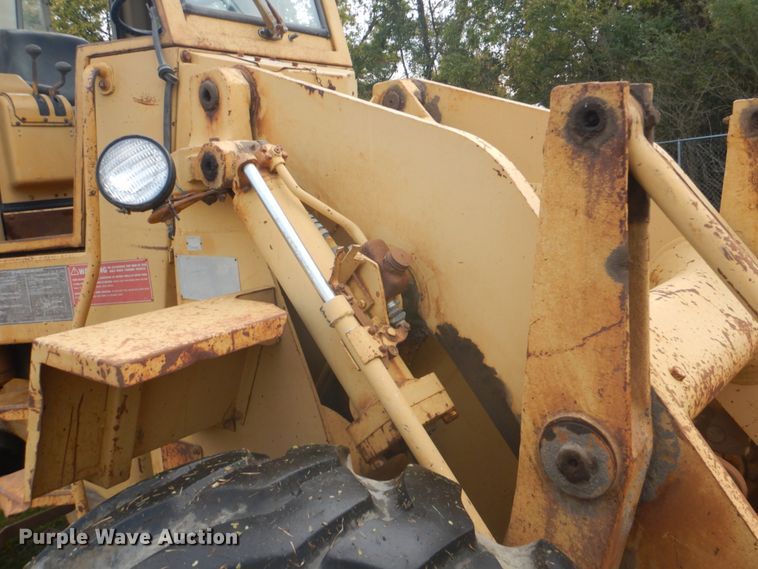 image for item FF9080 1981 Caterpillar 930 wheel loader