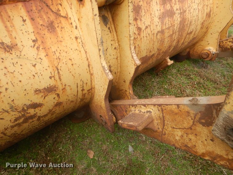 image for item FF9080 1981 Caterpillar 930 wheel loader