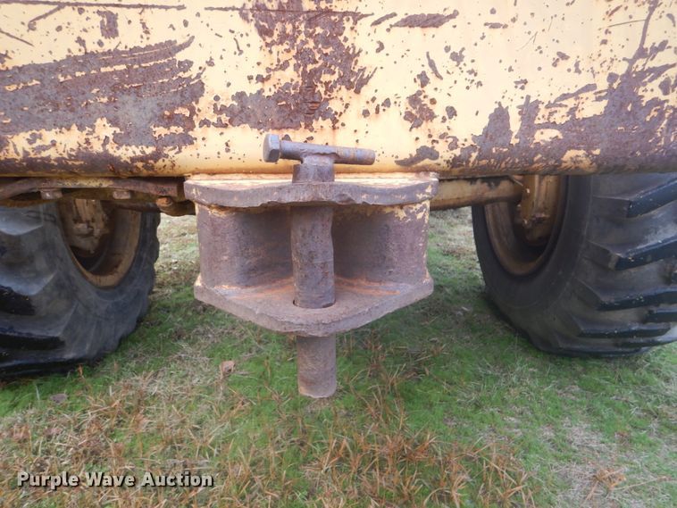 image for item FF9080 1981 Caterpillar 930 wheel loader