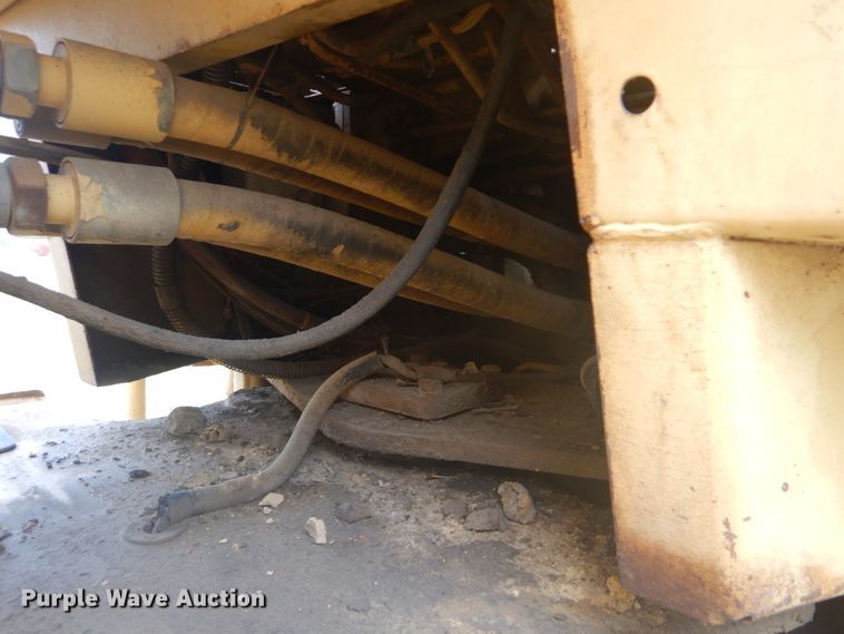 image for item FF9080 1981 Caterpillar 930 wheel loader