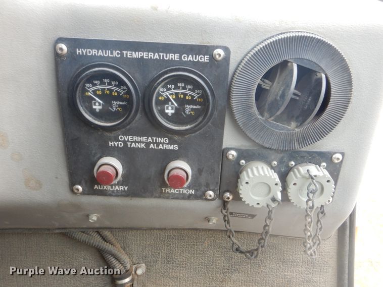 image for item FF9082 2007 Allianz 4000 street sweeper