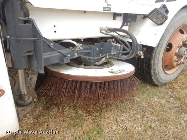 image for item FF9082 2007 Allianz 4000 street sweeper