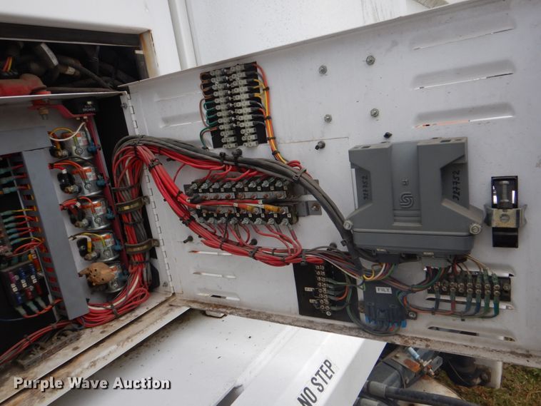 image for item FF9082 2007 Allianz 4000 street sweeper