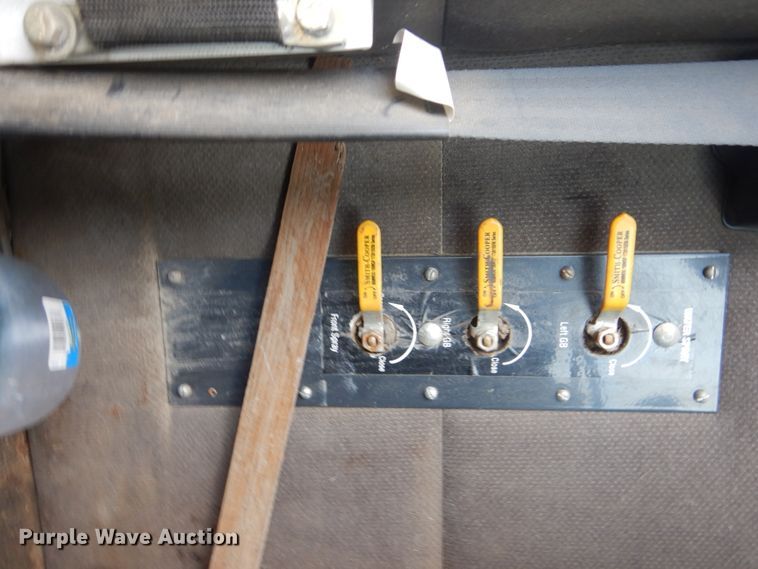 image for item FF9082 2007 Allianz 4000 street sweeper