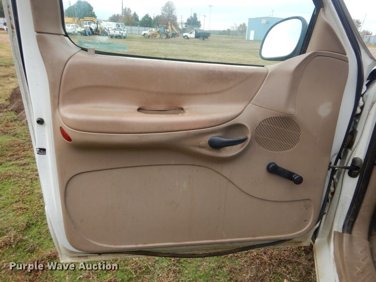 image for item FF9083 1997 Ford F150 pickup truck