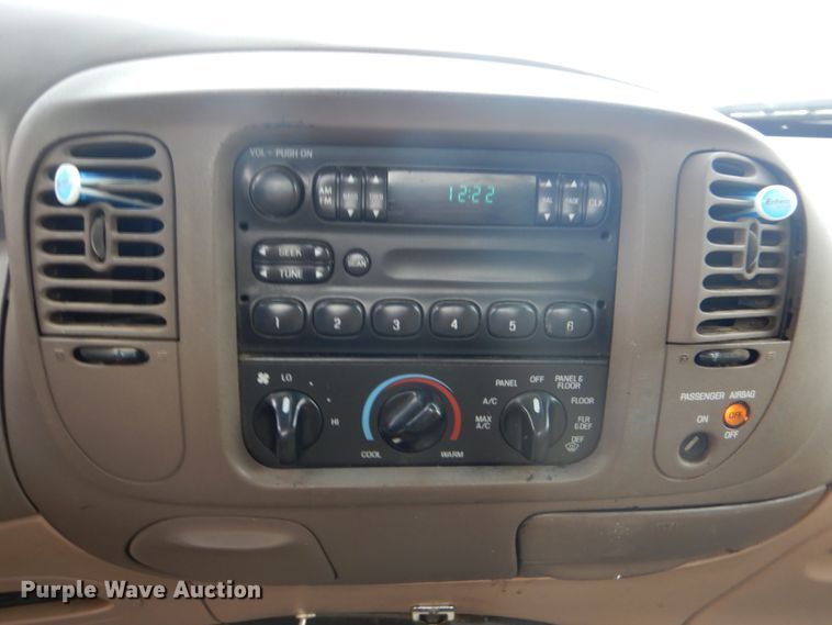 image for item FF9083 1997 Ford F150 pickup truck