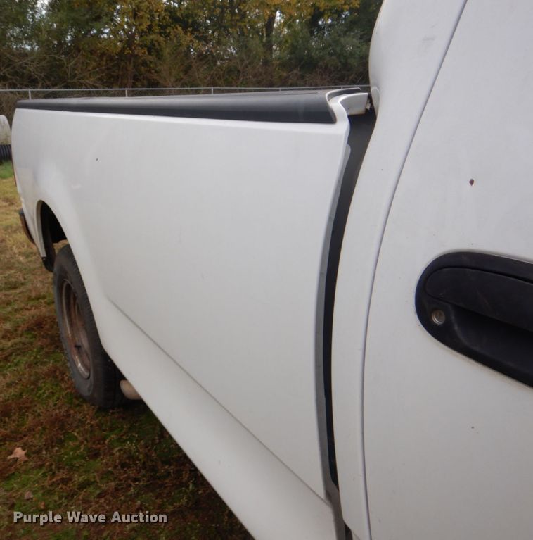 image for item FF9083 1997 Ford F150 pickup truck