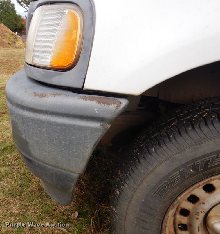 image for item FF9083 1997 Ford F150 pickup truck