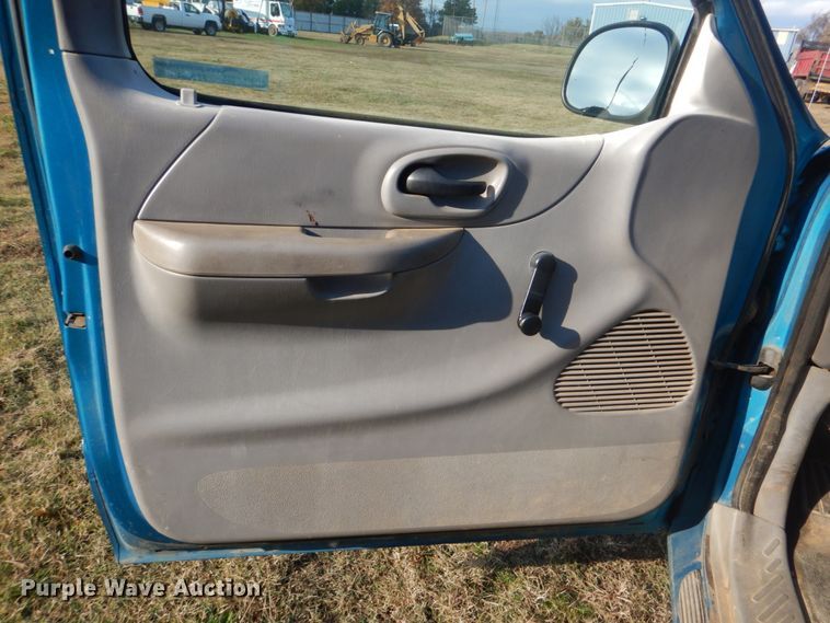 image for item FF9084 1999 Ford F150 pickup truck