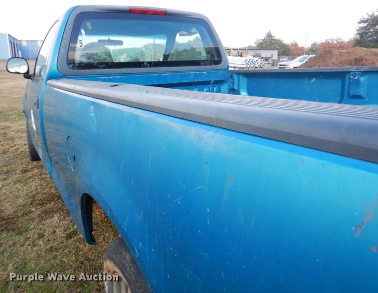 image for item FF9084 1999 Ford F150 pickup truck