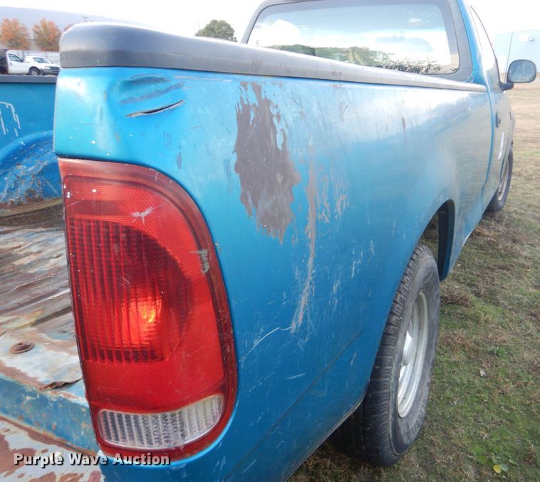 image for item FF9084 1999 Ford F150 pickup truck