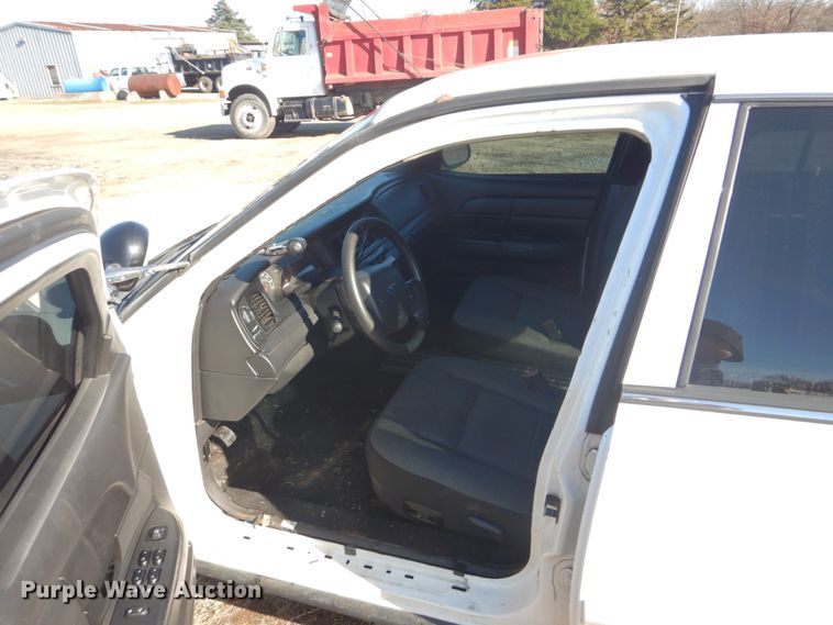 image for item FF9154 2007 Ford Crown Victoria Police Interceptor