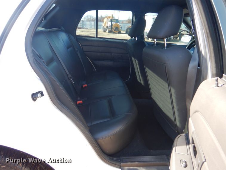 image for item FF9154 2007 Ford Crown Victoria Police Interceptor