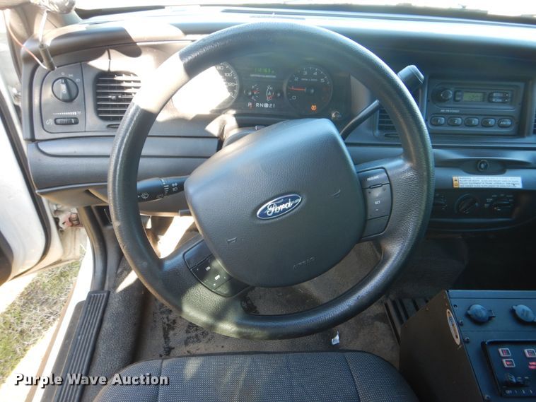 image for item FF9156 2011 Ford Crown Victoria Police Interceptor