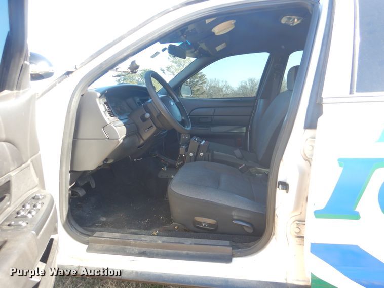 image for item FF9158 2007 Ford Crown Victoria Police Interceptor