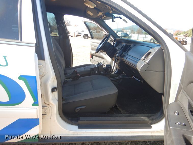 image for item FF9158 2007 Ford Crown Victoria Police Interceptor