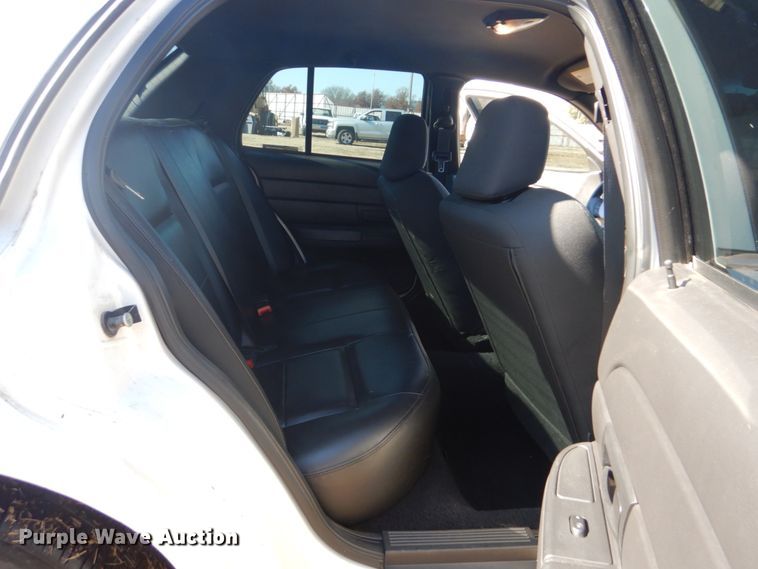 image for item FF9158 2007 Ford Crown Victoria Police Interceptor