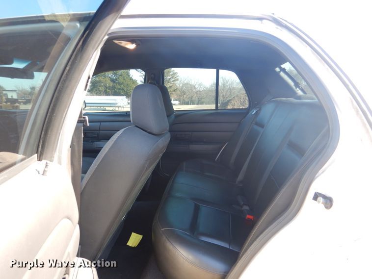 image for item FF9158 2007 Ford Crown Victoria Police Interceptor