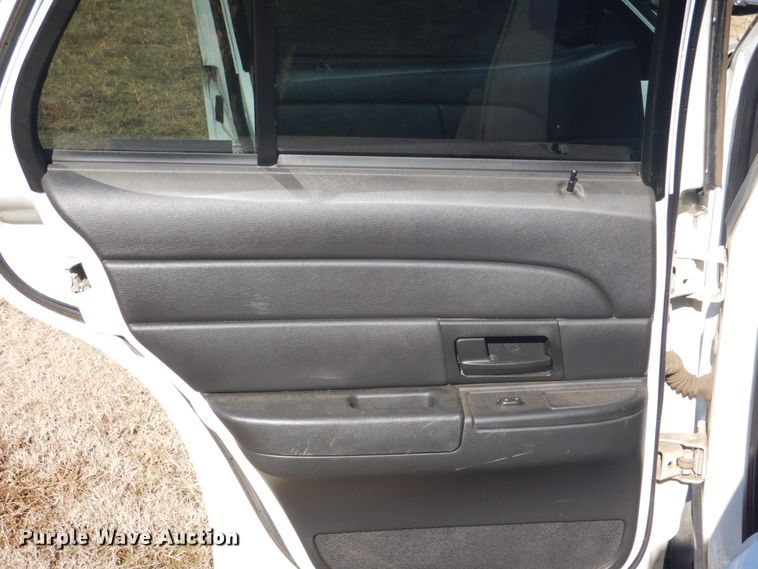 image for item FF9158 2007 Ford Crown Victoria Police Interceptor