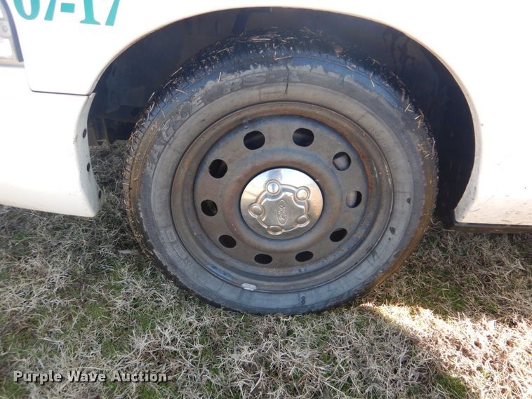 image for item FF9158 2007 Ford Crown Victoria Police Interceptor