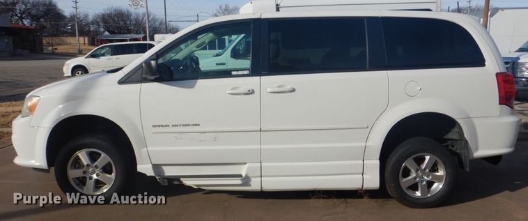 image for item FF9171 2012 Dodge Grand Caravan handicap accessible van