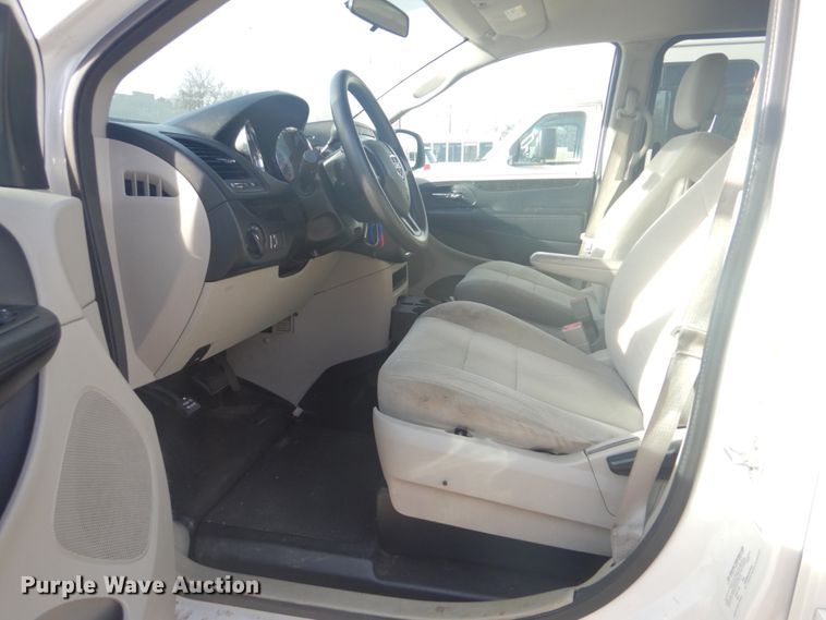 image for item FF9171 2012 Dodge Grand Caravan handicap accessible van